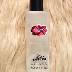 Brand New Victoria's Secret TEASE HEARTBREAKER FINE FRAGRANCE MIST